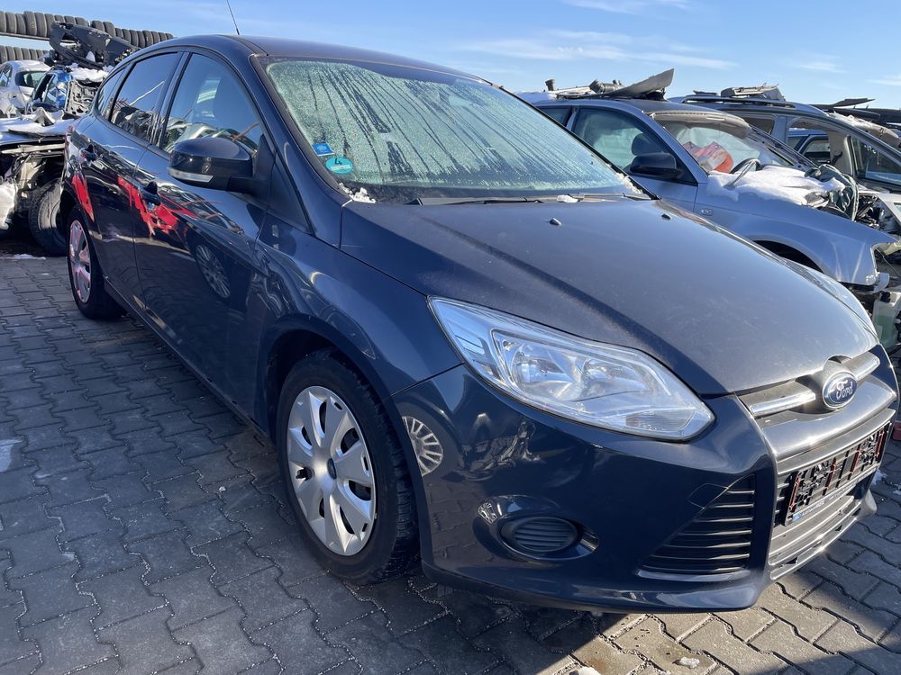 Ford Focus 1.0/2013г,На части