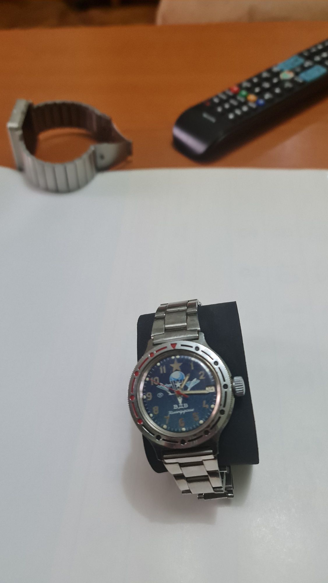 Sony smart watch 2  ,110 lei si Vastoc automatic parasutisti rusesc le