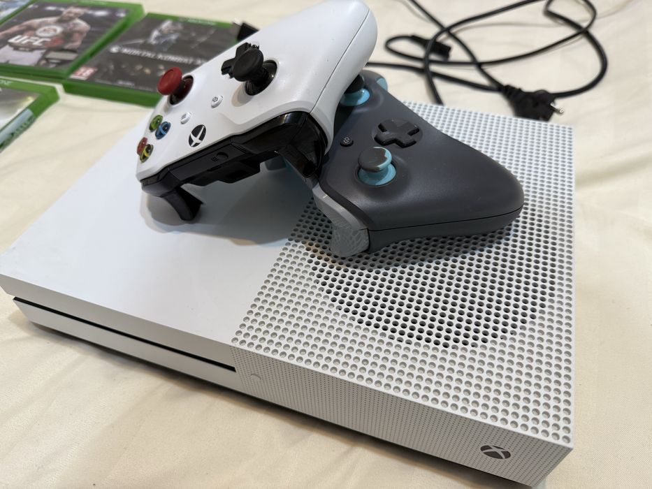 Xbox one S 1T , achizionat 2022