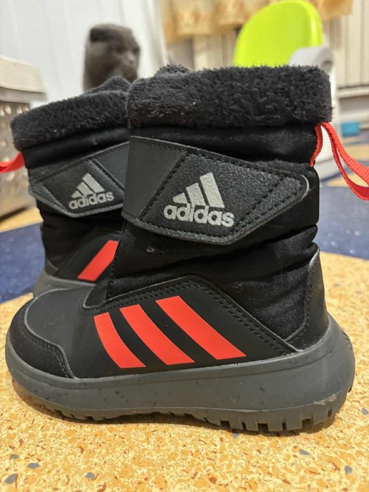 Зимни апрески " Adidas "