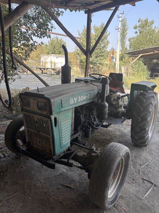 Traktor BY 304 sotiladi