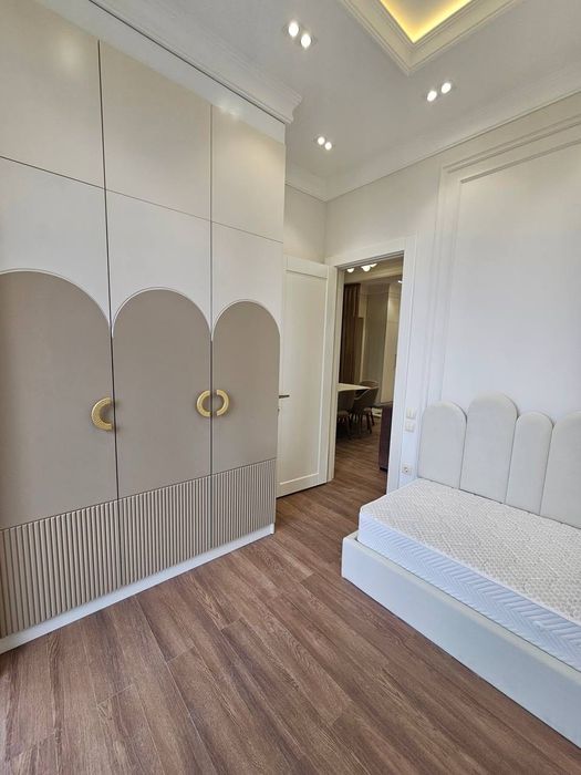 Сдам Срочно 3-х комнатная в ЖК «London» ор-р (Стадион старт) Р1