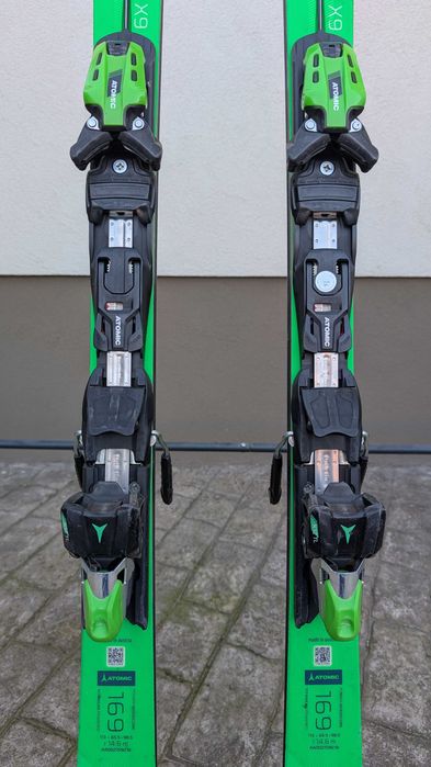 Schiuri Atomic Redster X9 lungime 169 cm cu bete carbon Atomic SQS