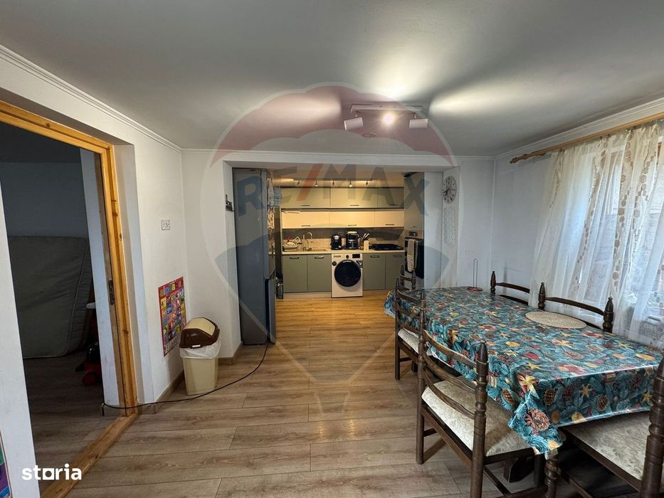 Casă / Vilă cu 3 camere in Cârligele