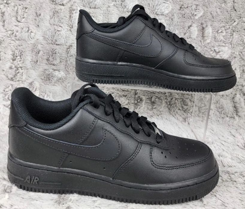 Adidasi Nike Air Force 1 Triple Black Low Baieti