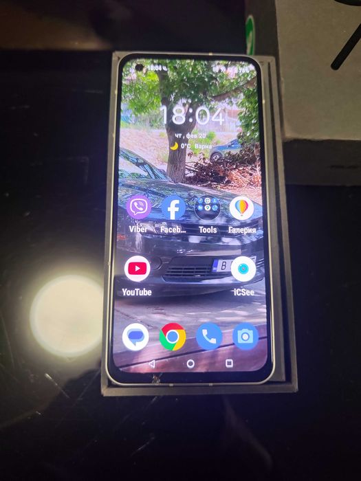 Продавам ASUS Zenfone 9