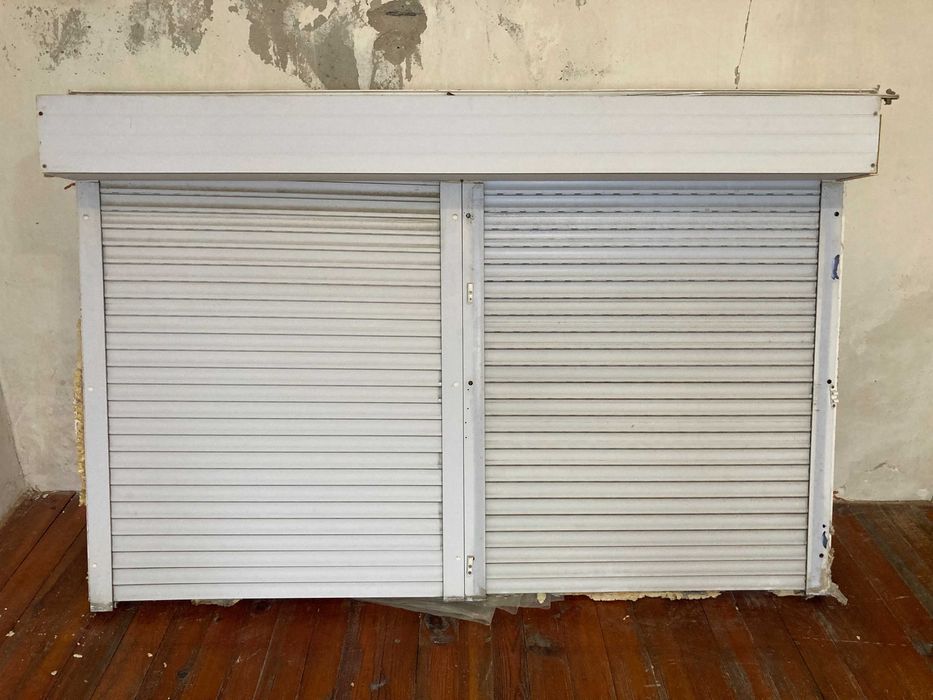 Употребявна PVC дограма - Прозорец + Комарник +Външна ролетна щора