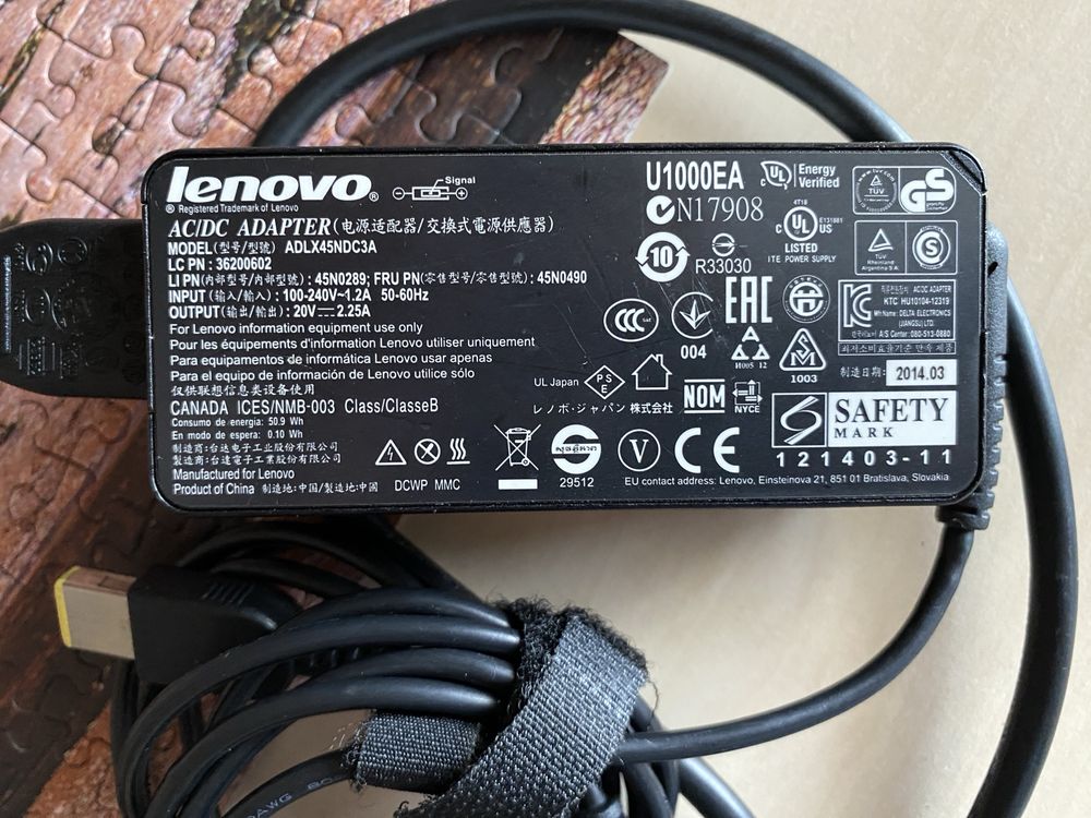 Laptop Lenovo pentru birou