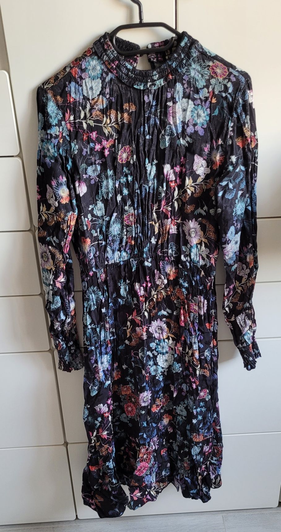 Rochie neagra cu floricele mărimea L