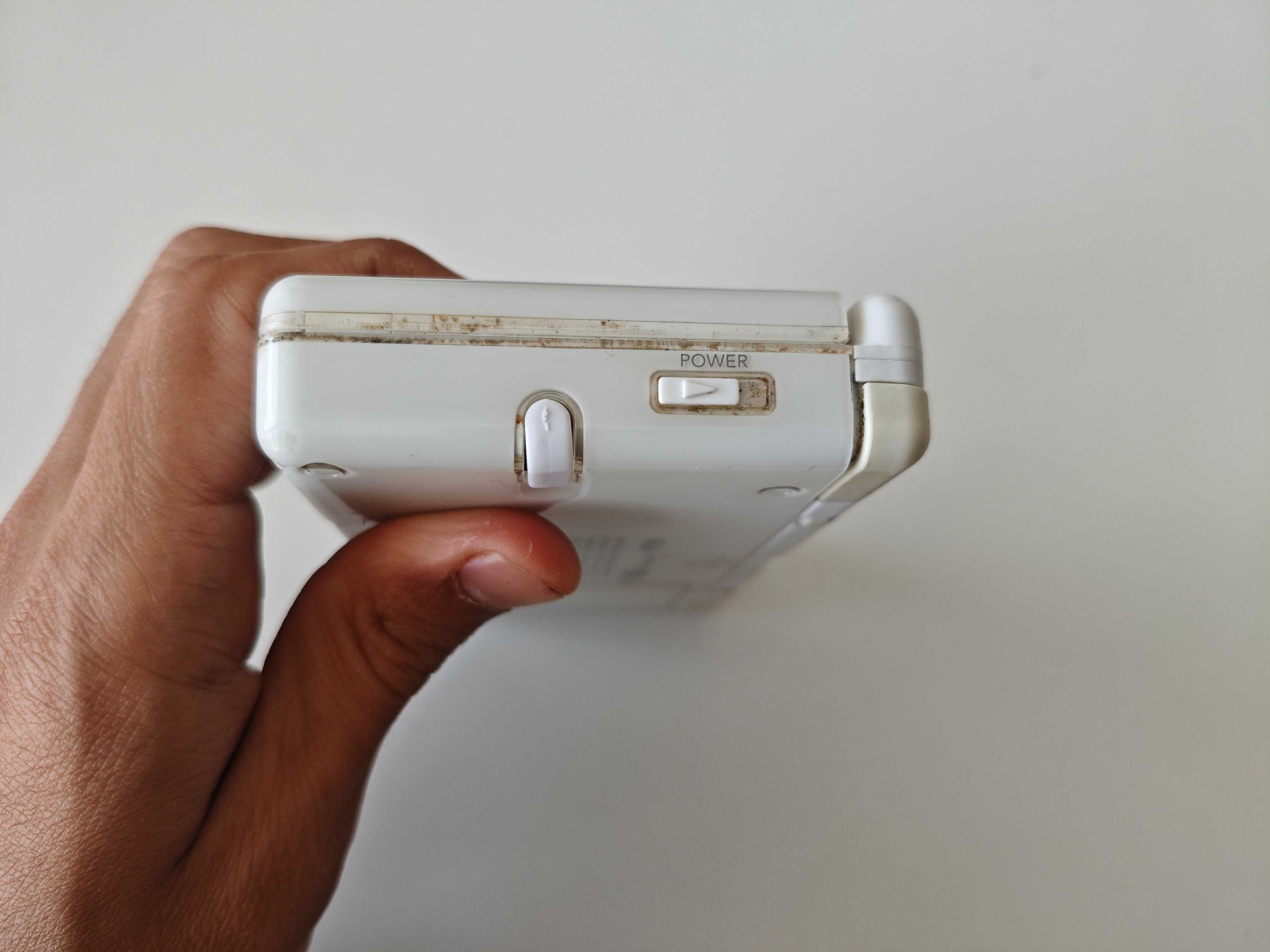 Конзола Nintendo DS Lite - качени много игри