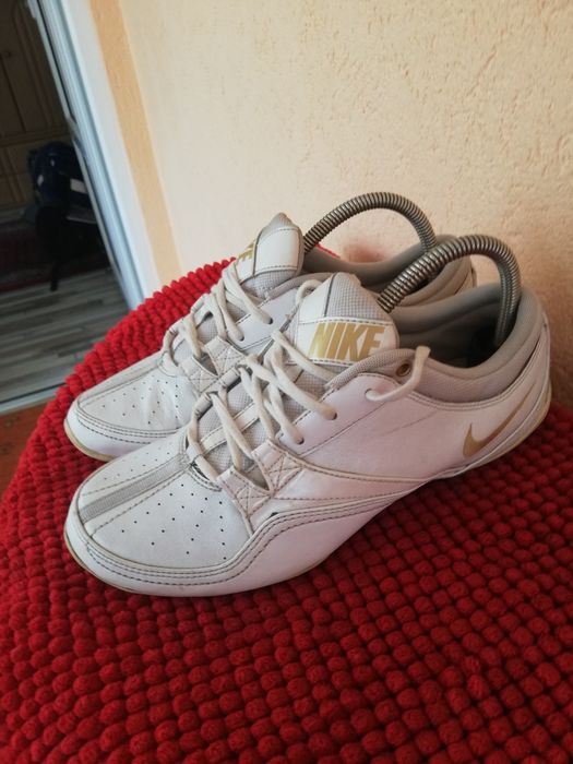 Adidași Nike nr 38,5 damă