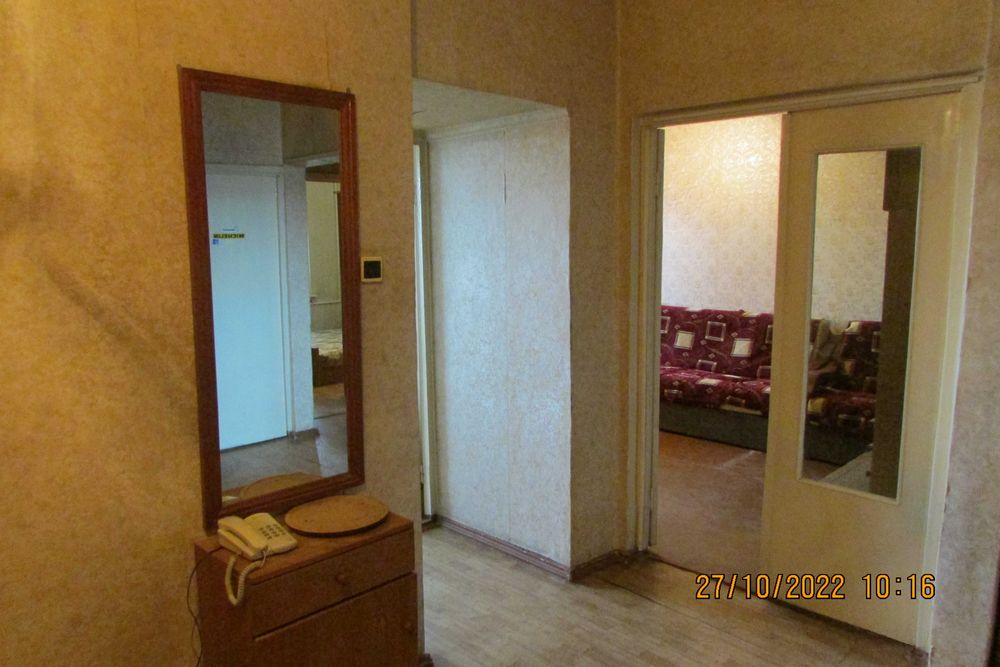 Сдается 3х комнатная квартира на долгий срок за 500 у.е.