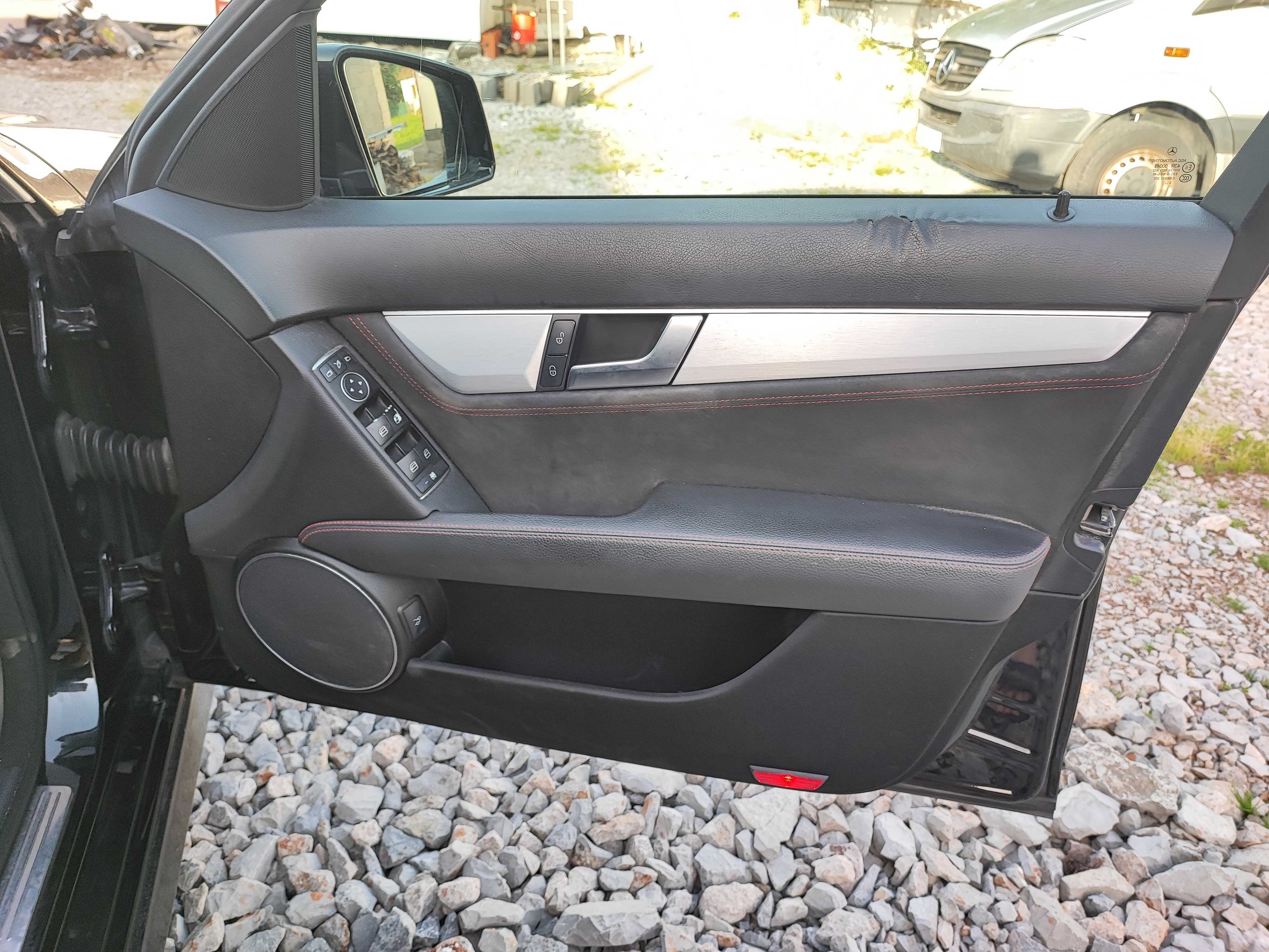 Мерцедес C 220 CDI 170 коня W204 AMG На Части
