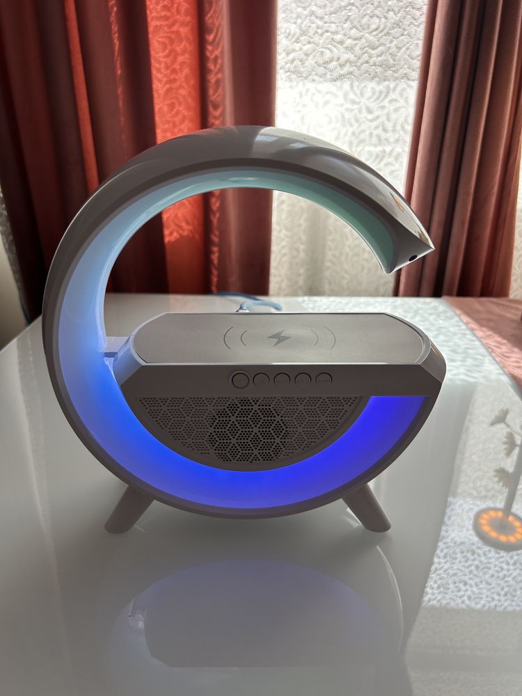Incărcator wireless Boxă/Lampă 3in1