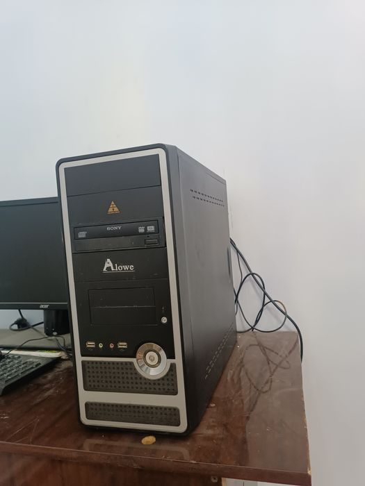 noutbuk Acer firma kelishiladi narxini 1 mln 300 deyabman urganch