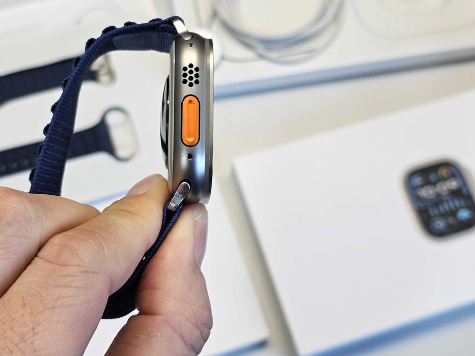 ПРОДАМ Apple Watch Ultra 2 (Titanium Blue Ocean Band) 49MM.