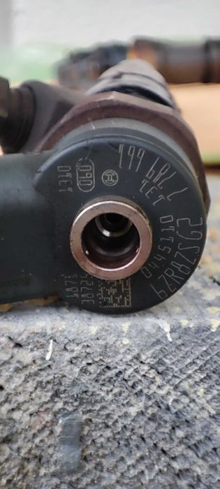 Injectoare bmw e46 320D 2003