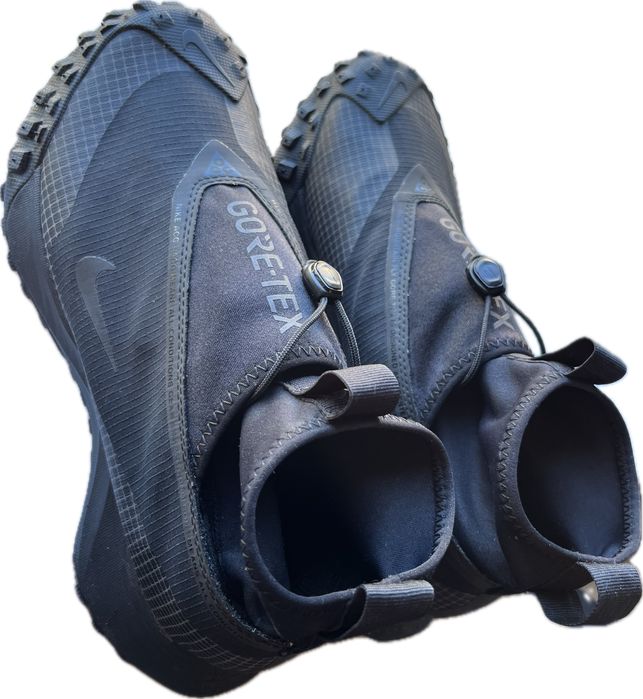 NIKE ACG - Black/ Black-Dark Grey