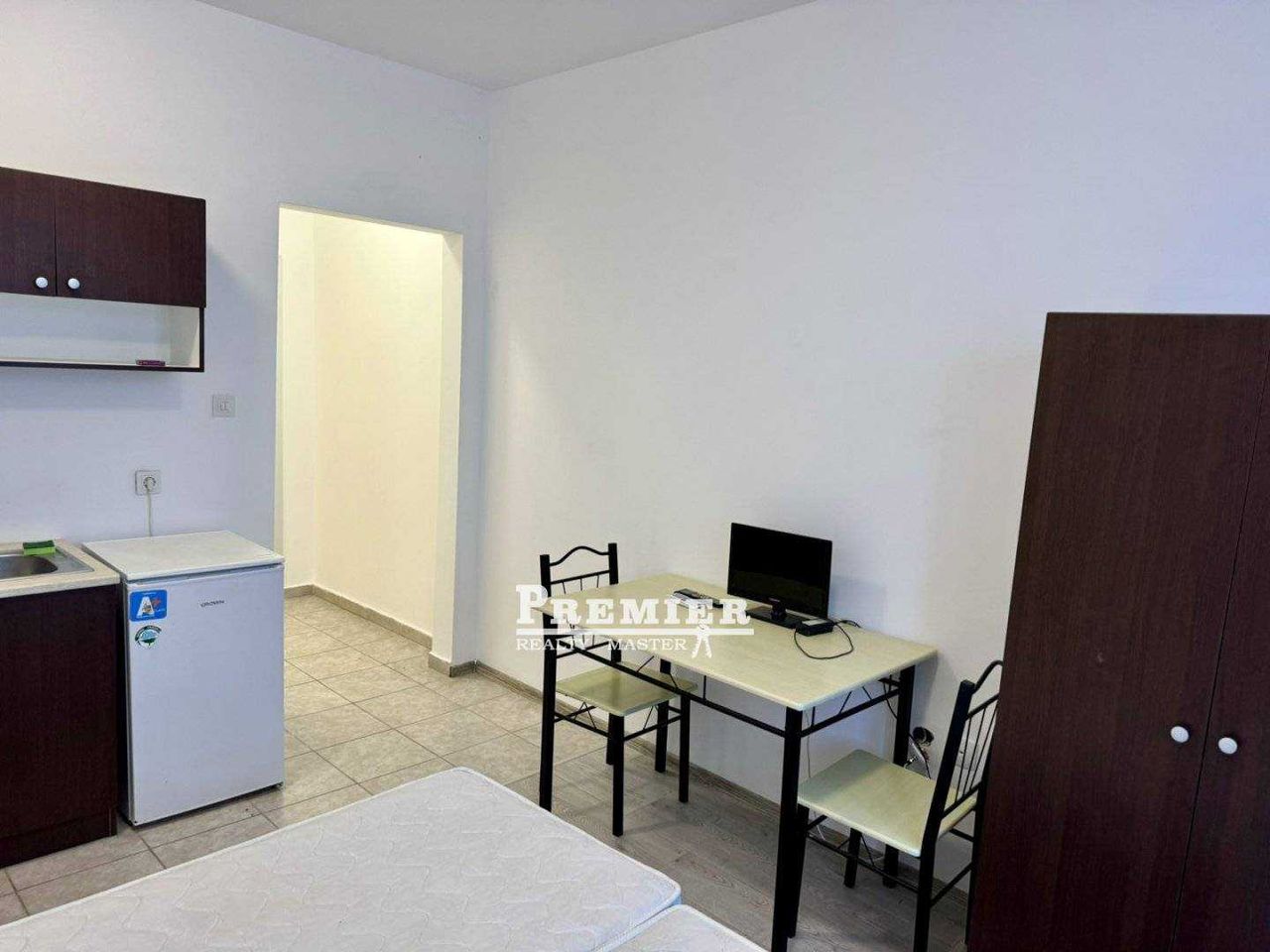 Продава се Едностаен апартамент в Поморие - 32 кв.м за 606 €/кв.м - Снимка #2