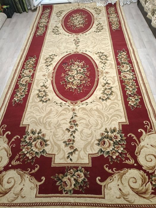 Продам ковёр размер 2 на 5 и есть 3,5 на 4.