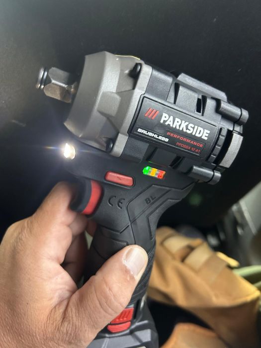 Bormașină impact cu patrat 12v 350Nm