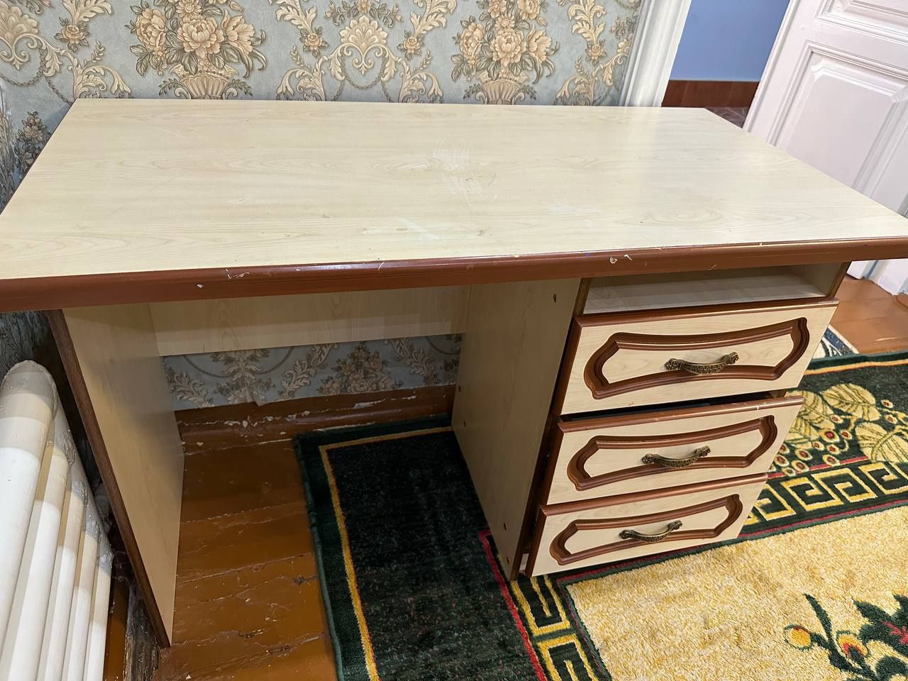 Продаётся рабочий стол
