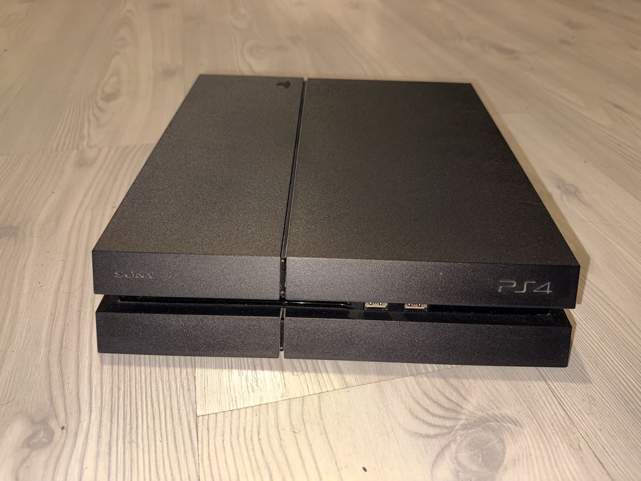 Ps4, PlayStation 4 1TB + 14 дискови игри