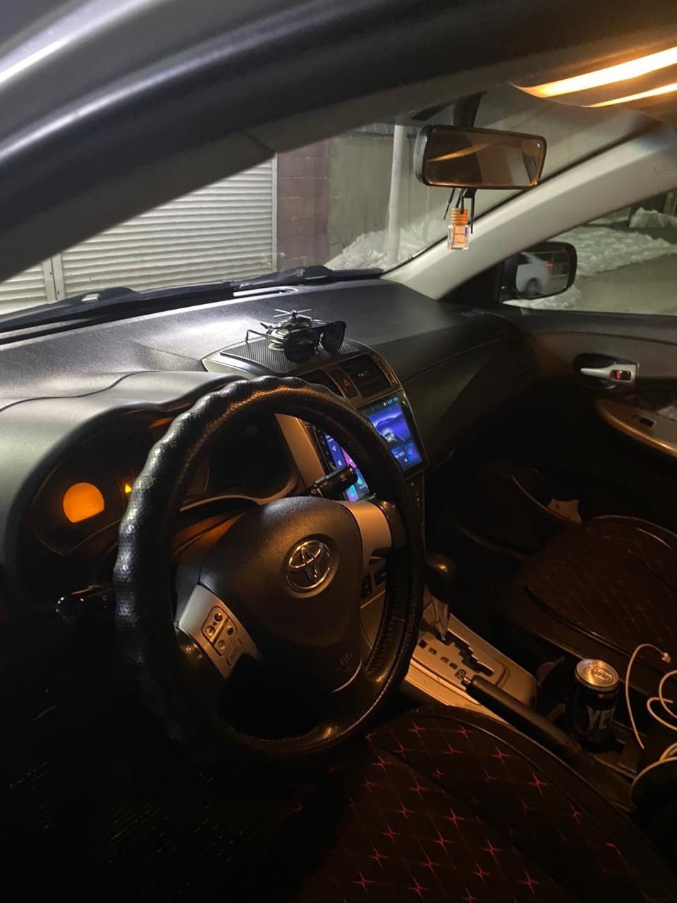 продается машина Toyota Corolla