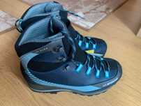 Туристически обувки La Sportiva