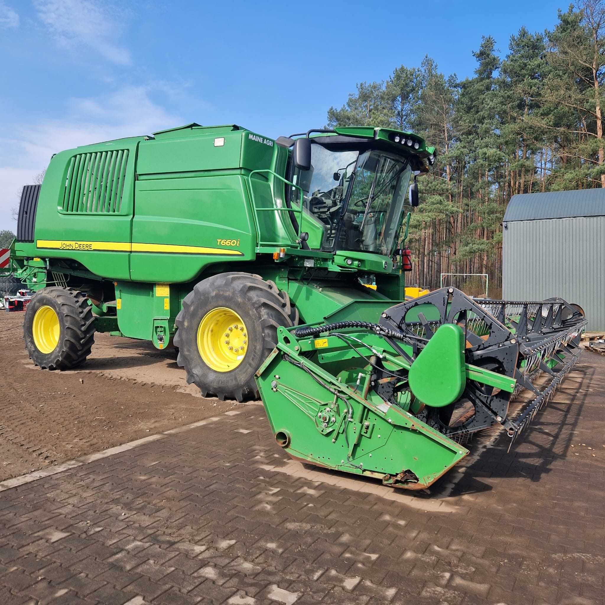 combina John Deere T660 i , header 7,6m cu carucior