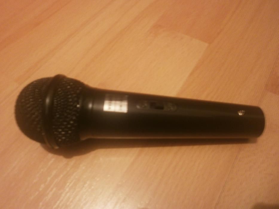 Microfon WEISRE cu fir DM 1906