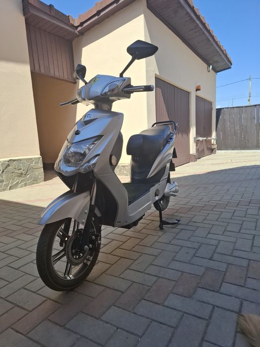 Vând Scuter electric Volta VSX.