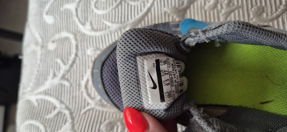 Оригинални детски маратонки Nike 27 номер