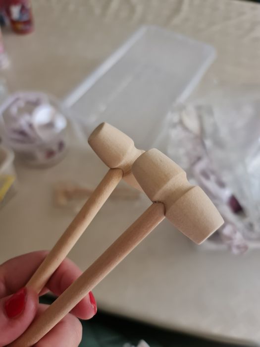 Ciocan lemn pt torturi