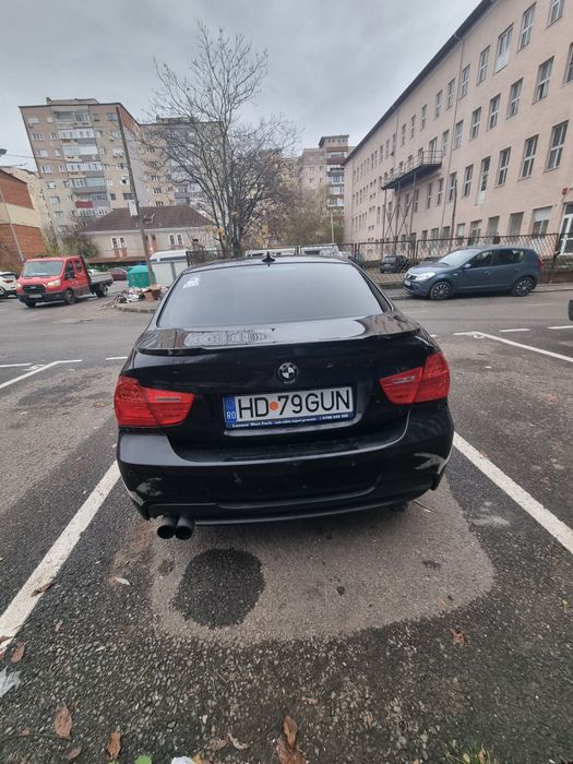 BMW 318i 2009 Facelift