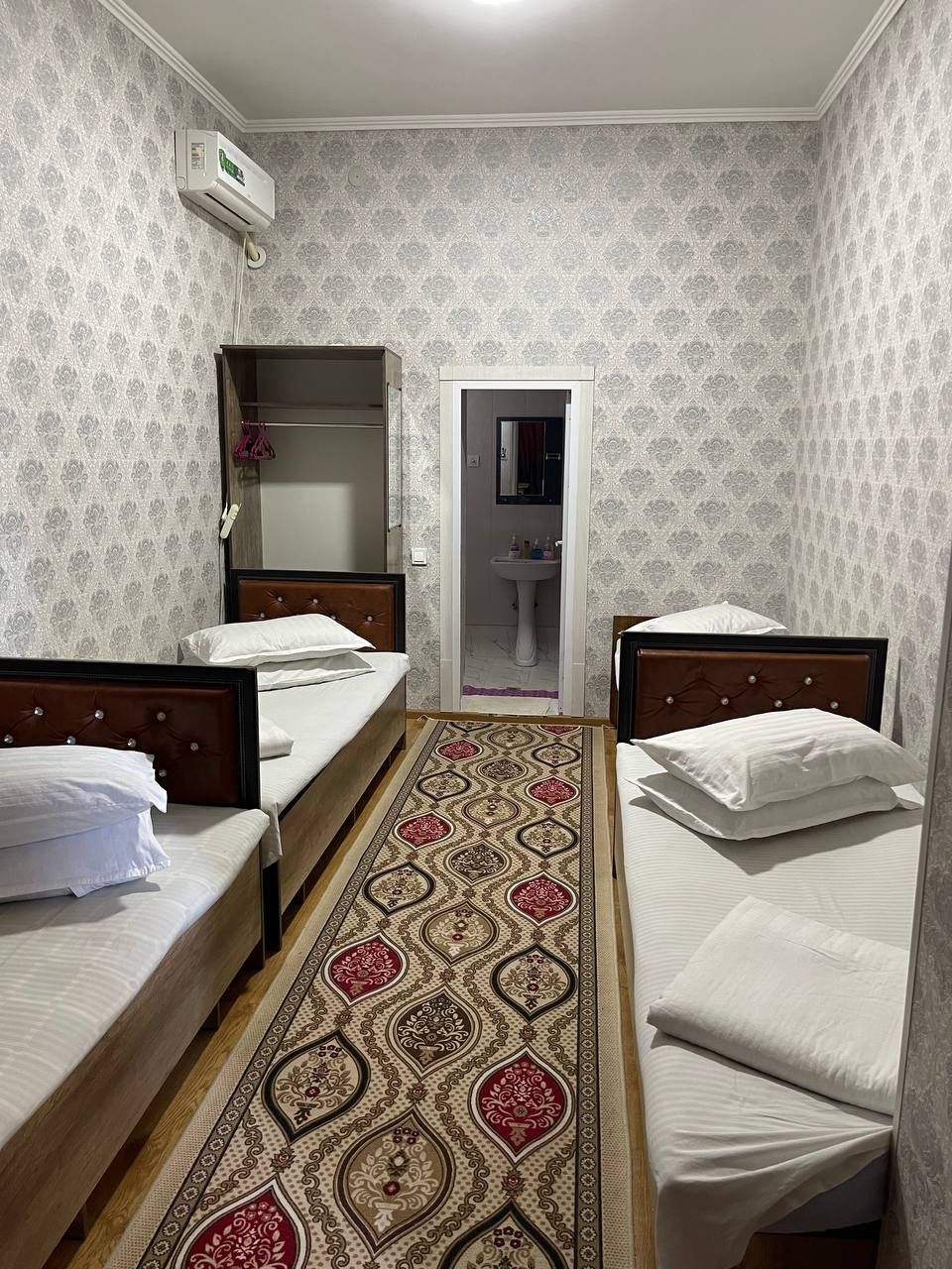 Gostinsa hotel mexmonxona