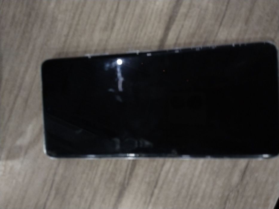 S21 ultra 5G ekrandan boshqa ayibi yo