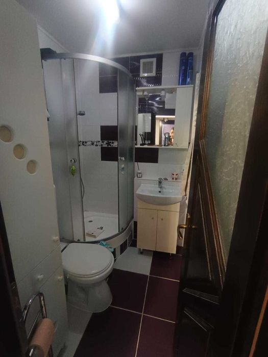 Vând apartament  3 camere