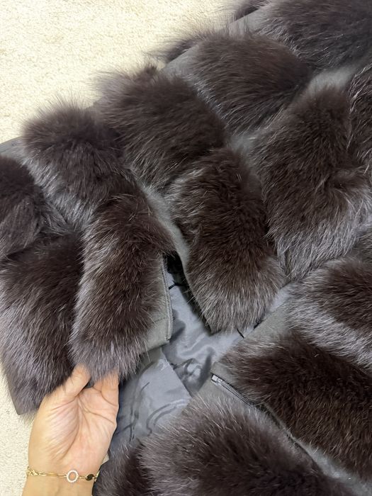 Песец безрукавка,натуральный мех