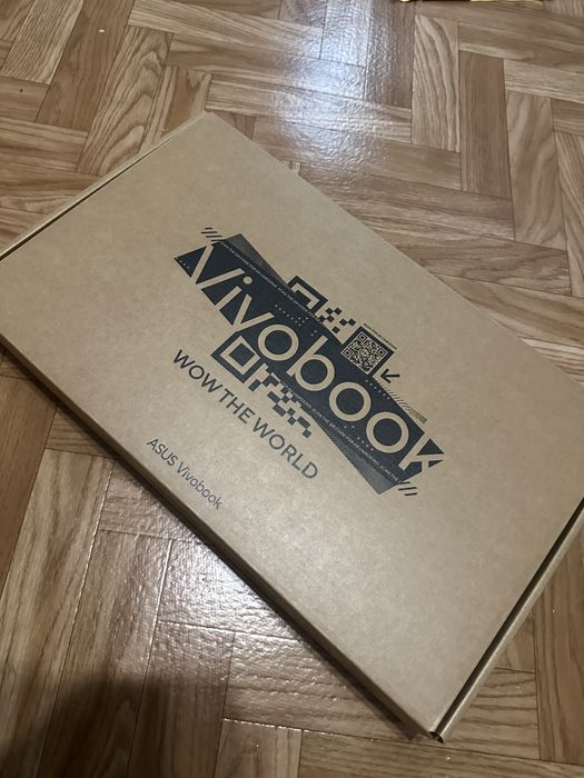 Laptop Asus Vivobook Go 15 (perfect pentru studenti)