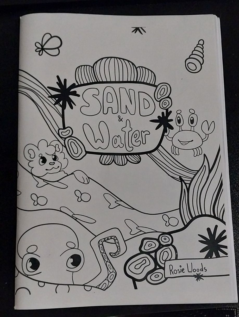 Carte de Colorat "Sand & Water"
