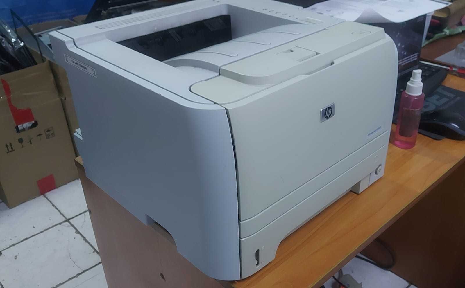 Продам принтер HP LaserJet P2035 в отличном состояний!