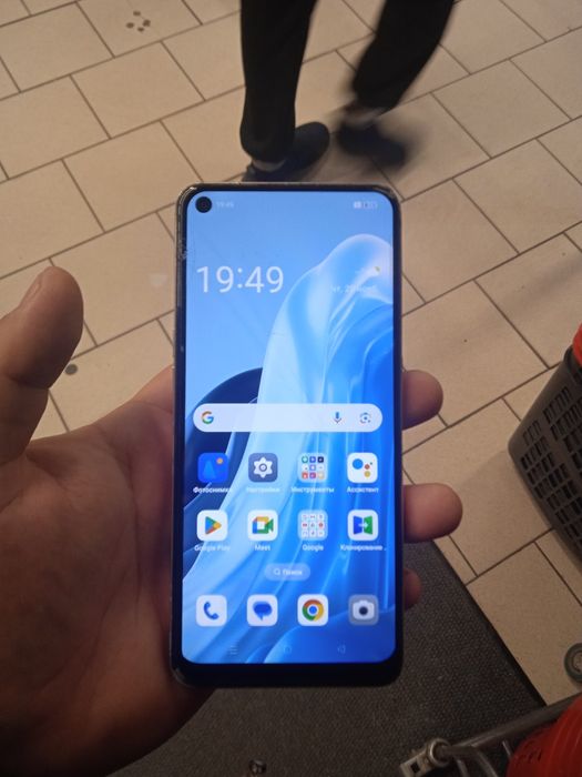 Продам телефон Oppo Reno 7  память 128гб состояние отличное