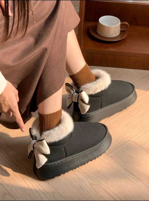 Дамски велурени боти