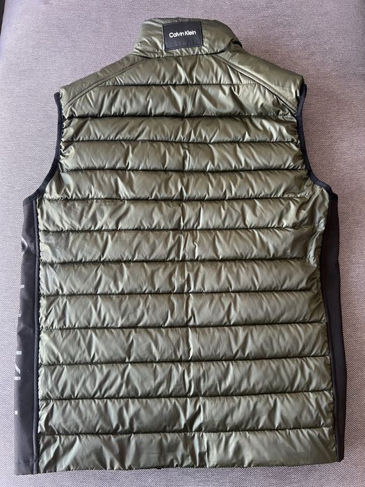 Мъжка грейка Calvin Klein, цвят зелено с черно S