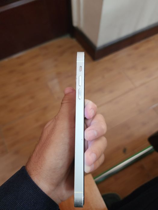 Iphone XR 16 korpusda