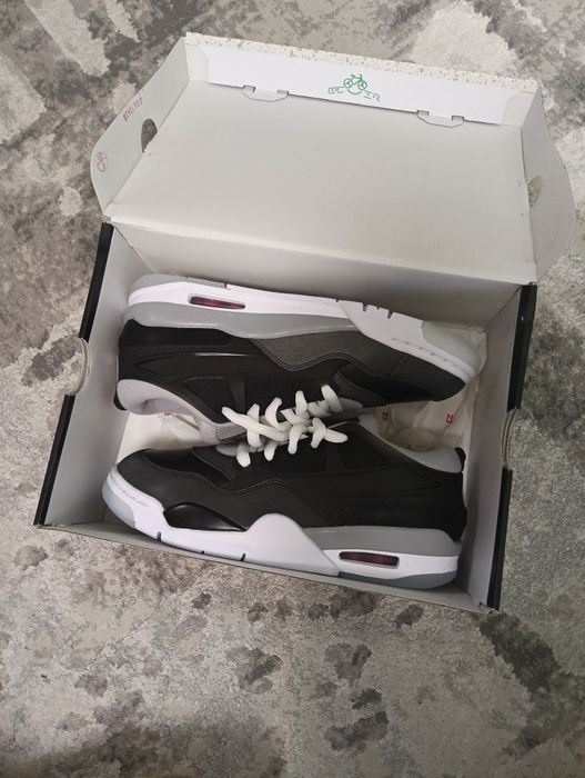 Jordan 4 rm black