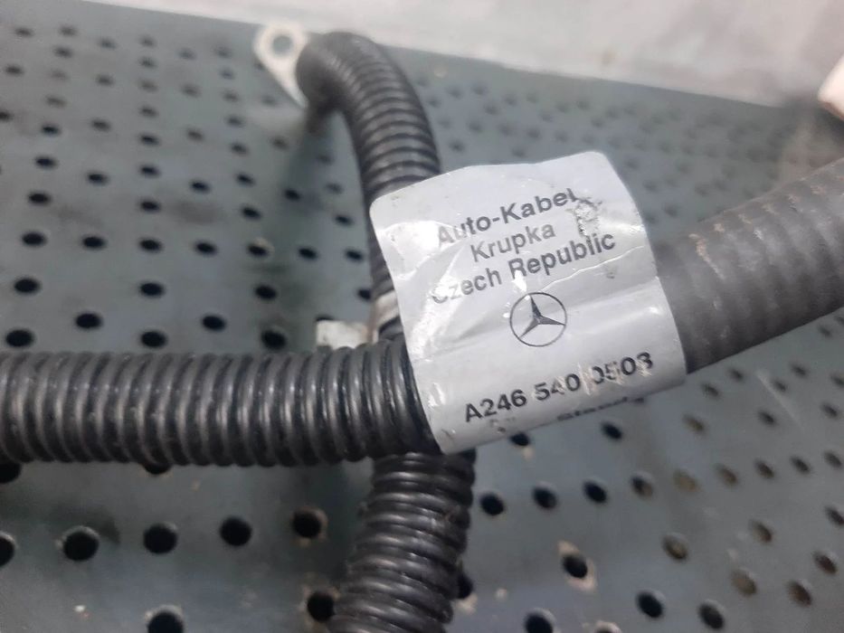 cablu alternator 1.6 t b  mercedes  a-class w176  b-class w246 a2465400508