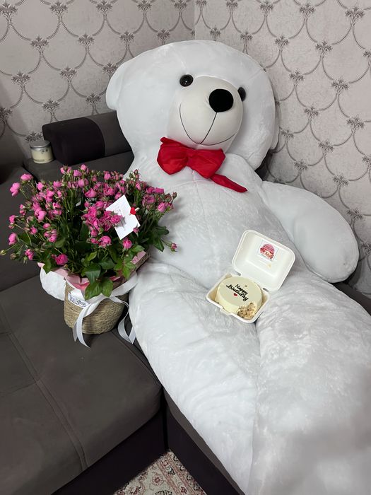 Белая  мишка 2х метровая