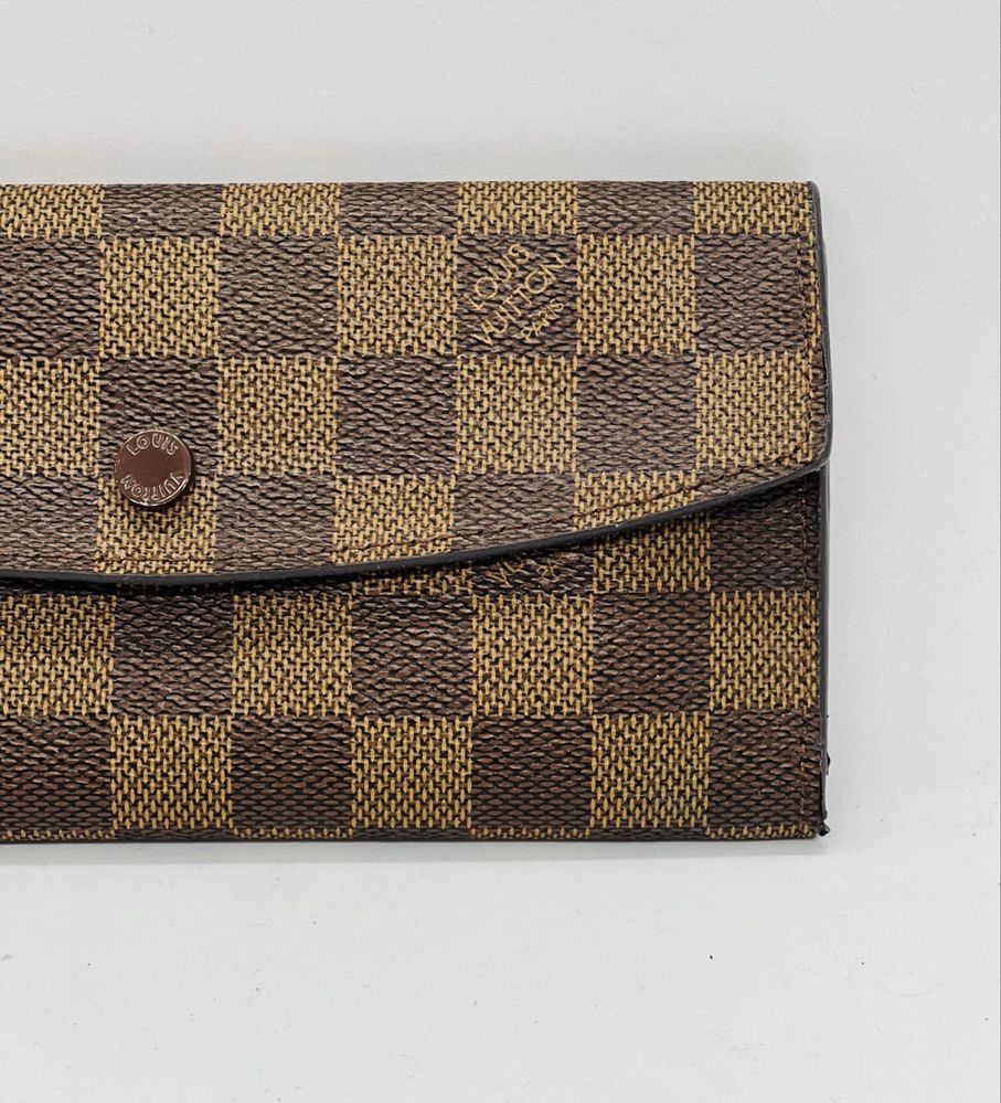 Louis Vuitton Damier Ebene Canvas Emilie Wallet дамски порфейл